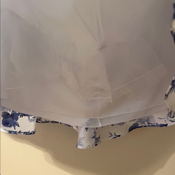 City Studio White and Blue Floral Mini Skirt - Picture 7 of 8